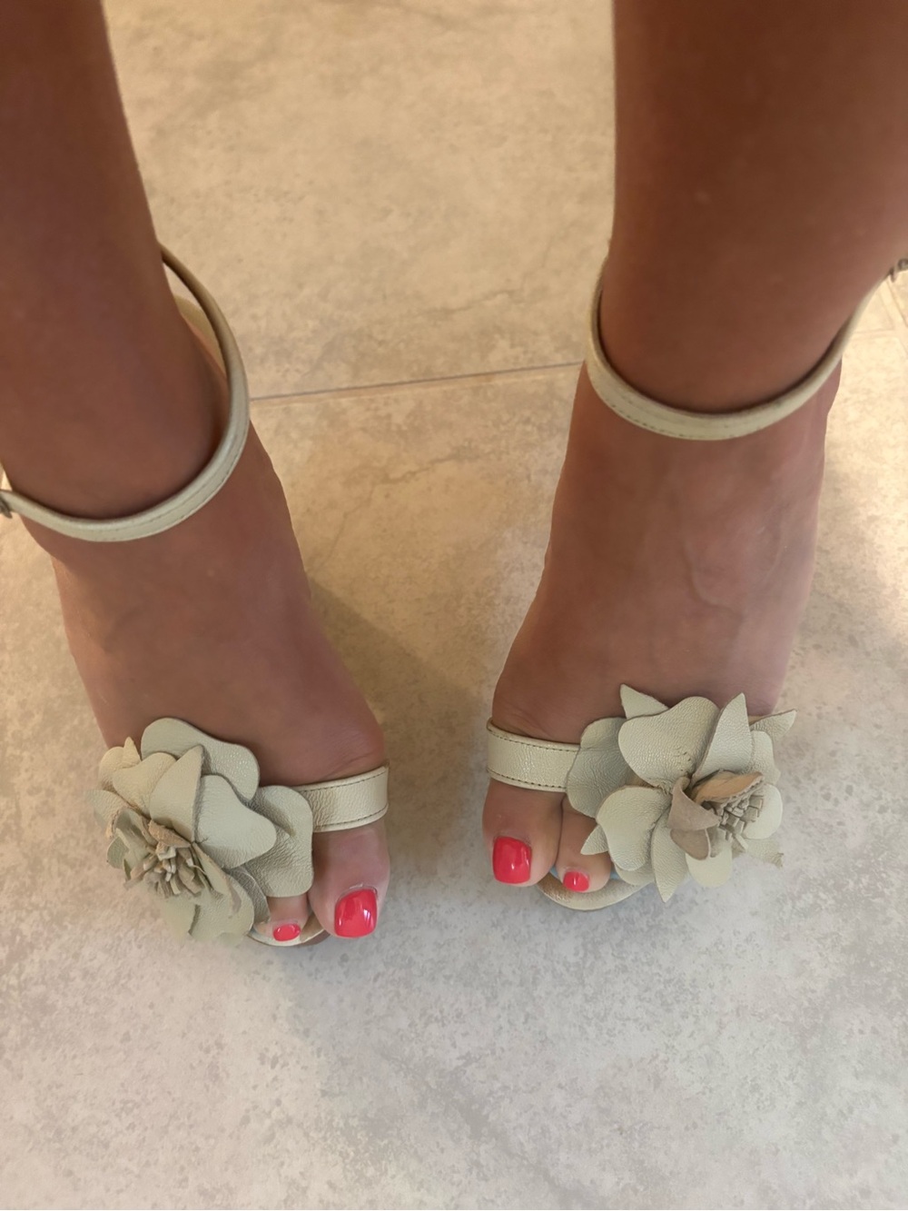 Sky Floral Leather Platform Heels Cream Ankle Strap Peep Toe / Sandals Size 6